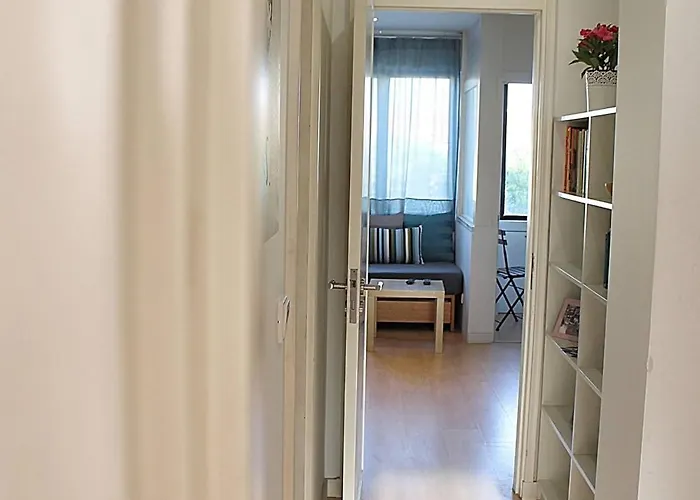 Early Sunshine Apartment *